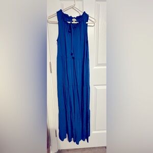 This dress has pockets. How could you go wrong?! 😂😁